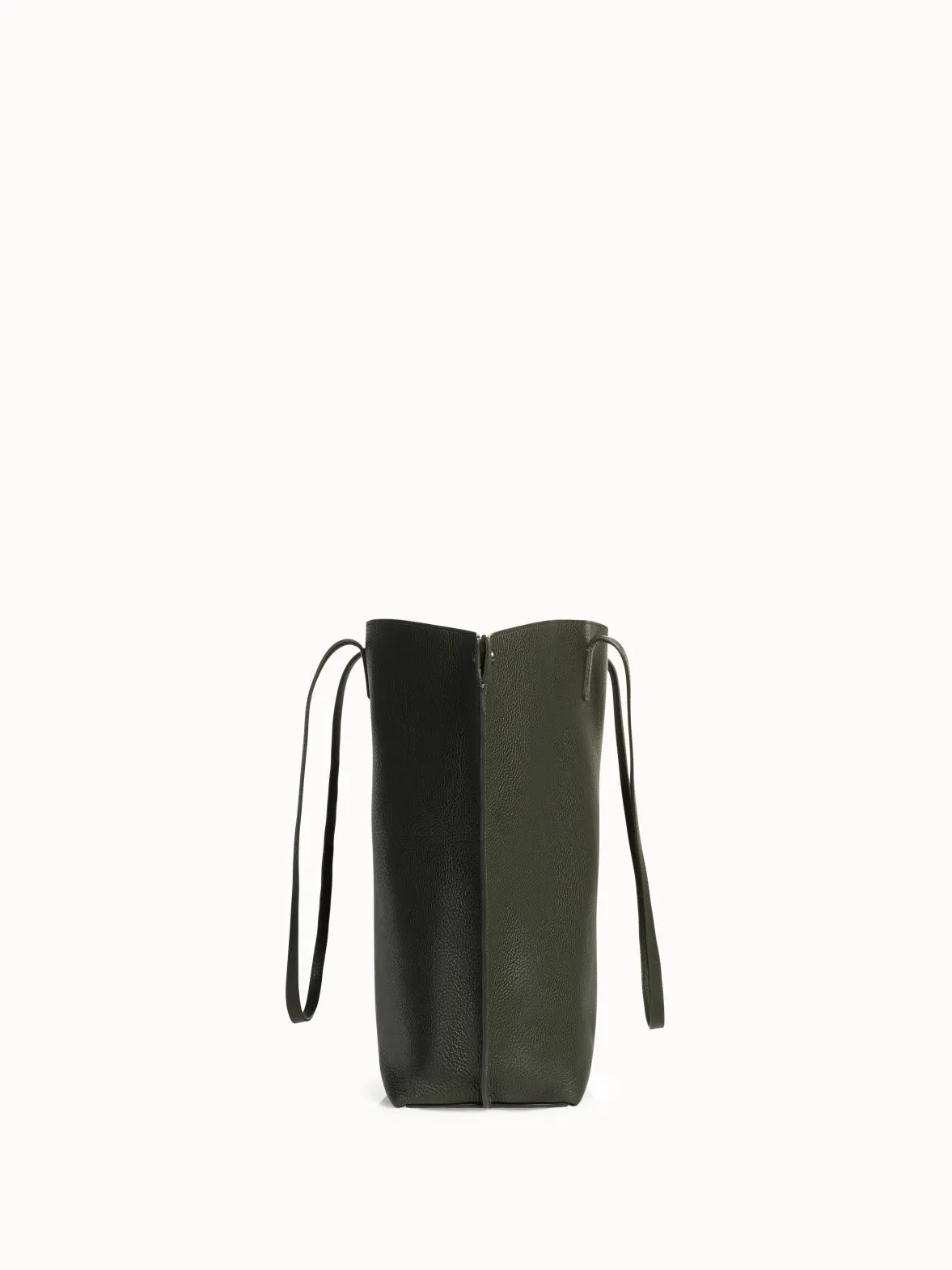 Ai Medium Shoulder Tote