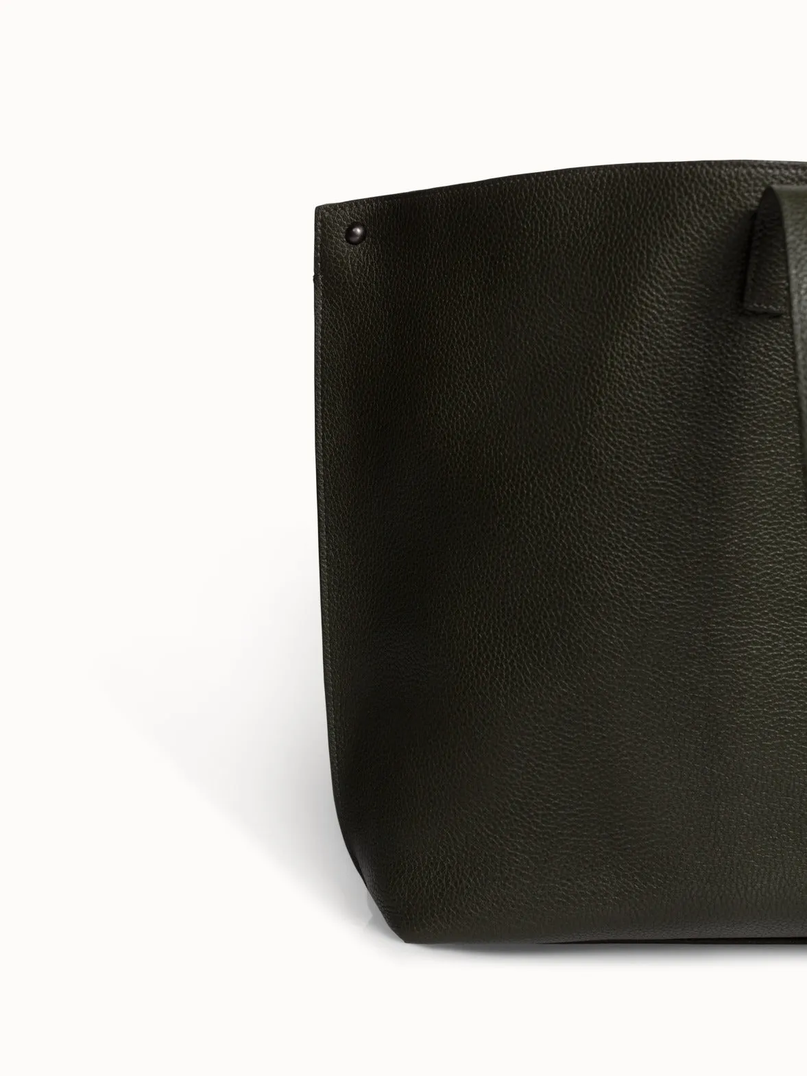 Ai Medium Shoulder Tote