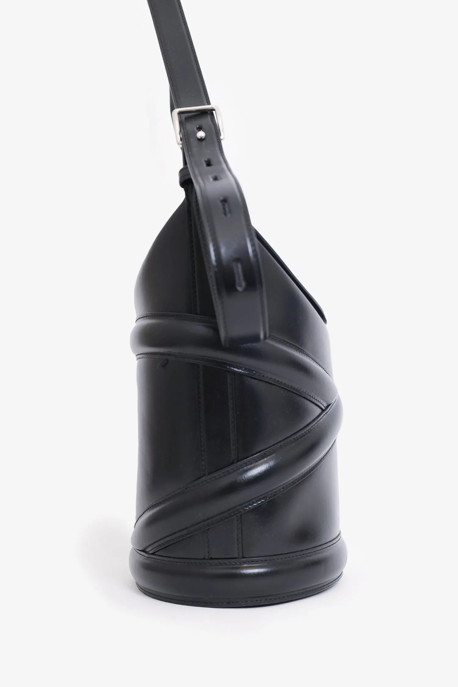 Alexander McQueen Black Leather The Curve Bucket Bag