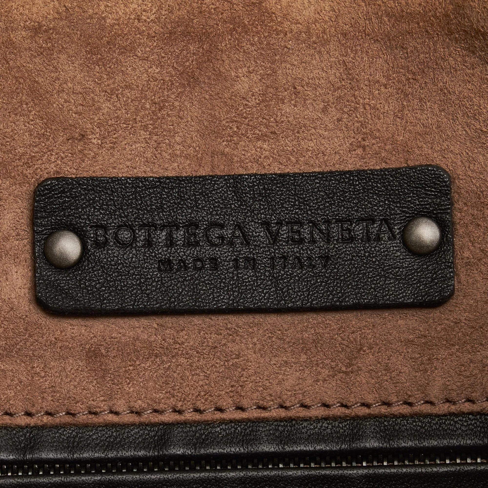 Bottega Veneta Intrecciato Shoulder Bag (SHG-Z6IzBv)