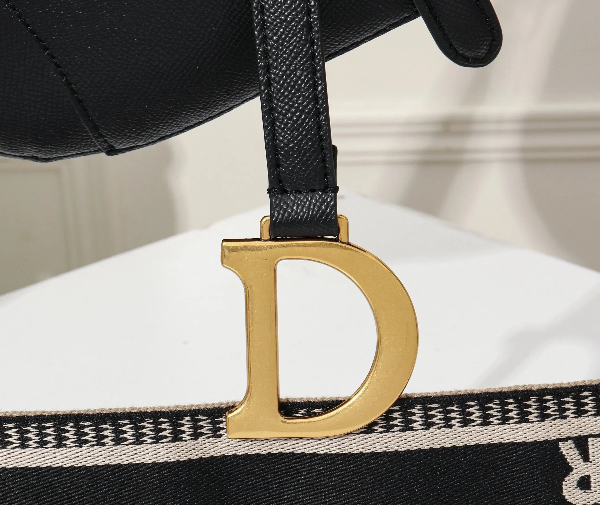 Designer Handbags DR 171