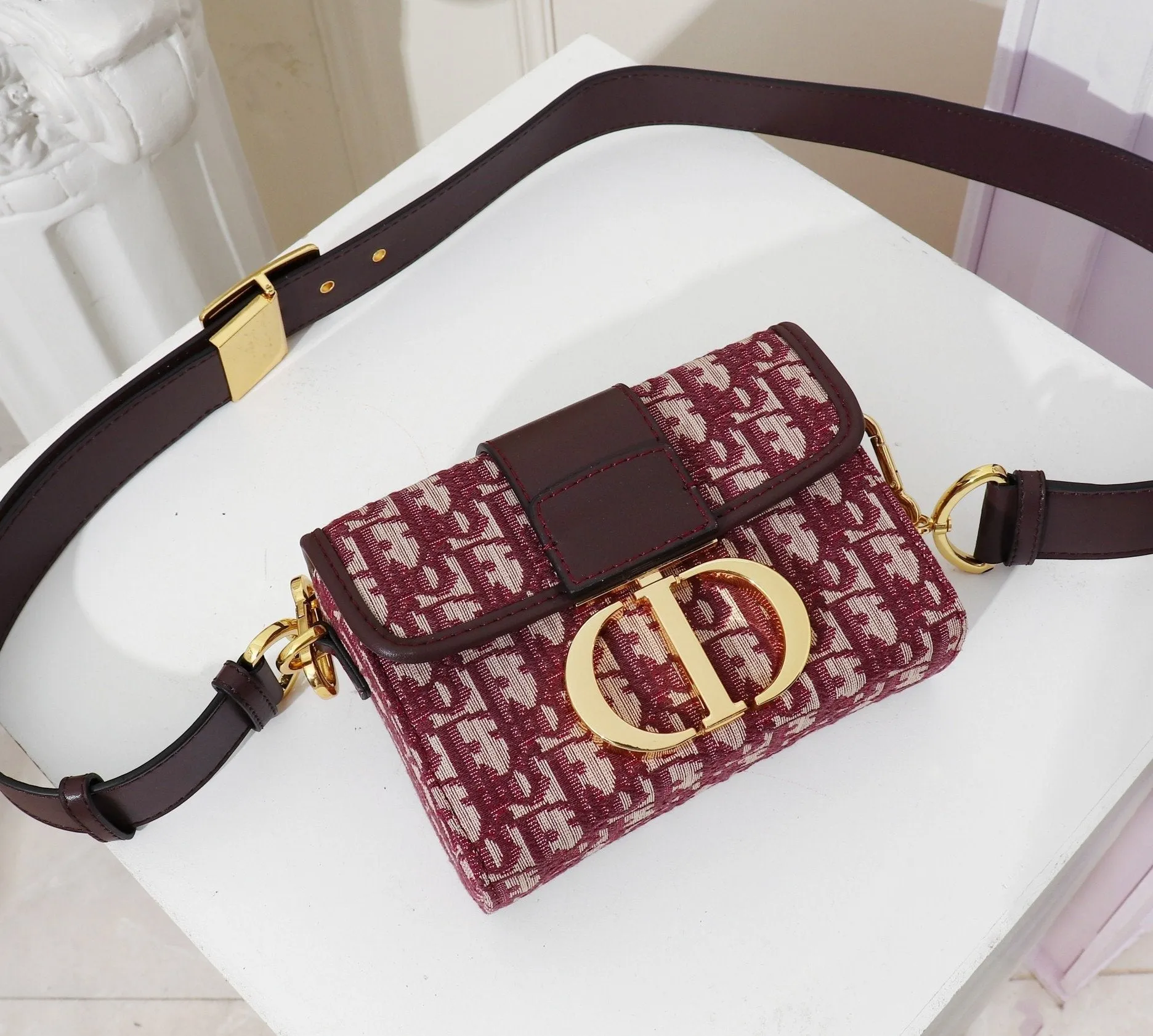 Designer Handbags DR 174