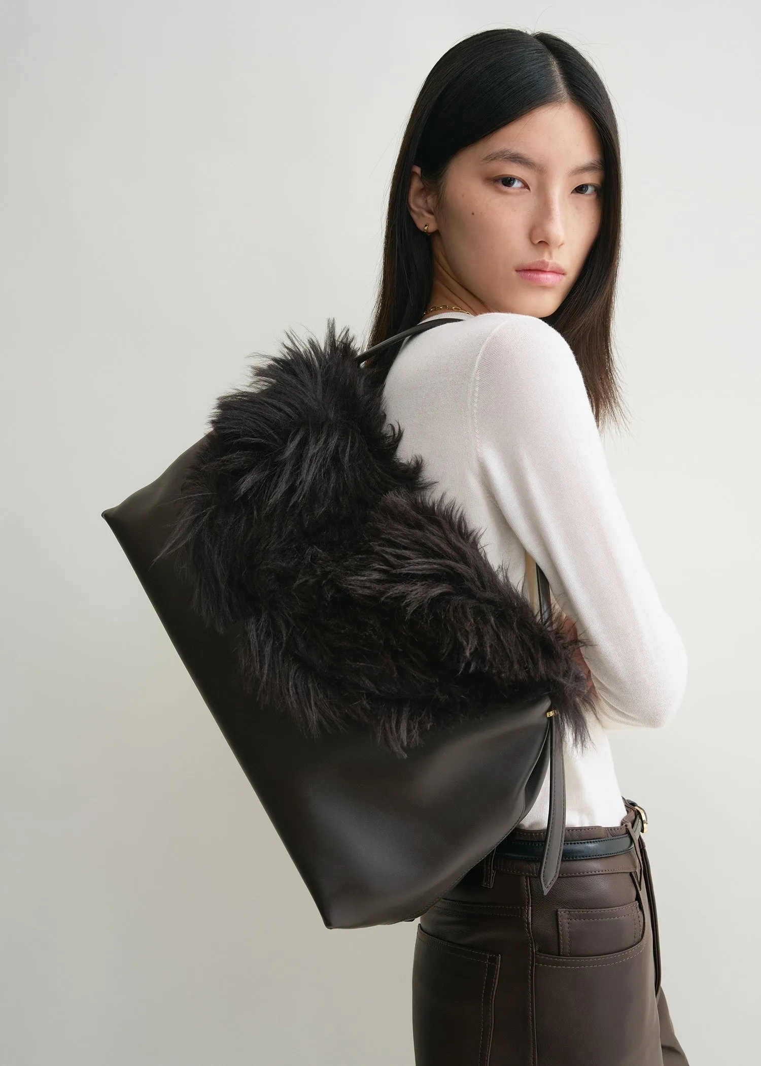 Shearling bag bark