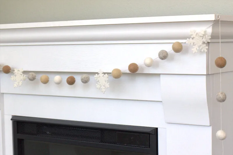 Snowflake Garland- Neutrals