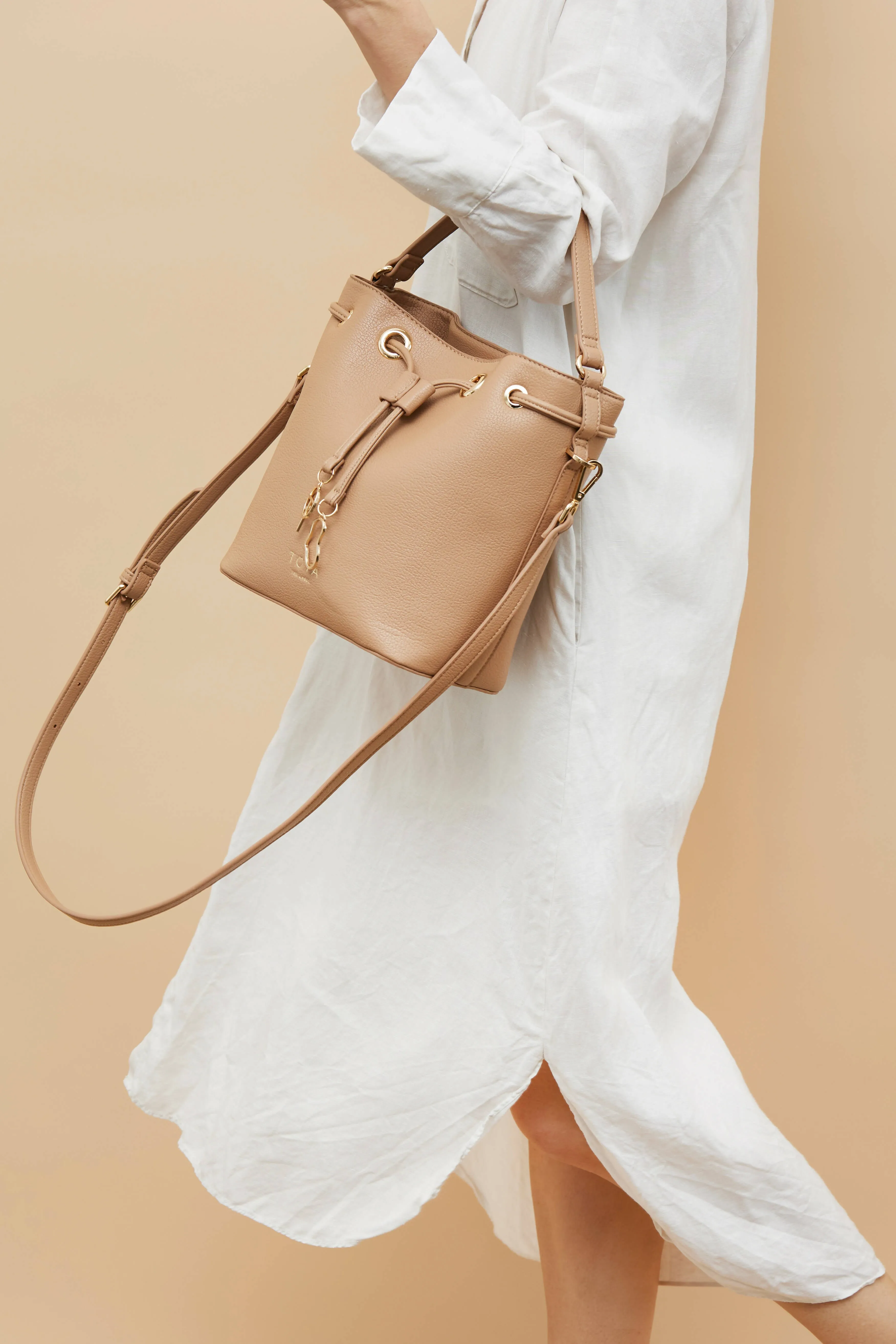 Sorrento Drawstring Bucket Bag Nude