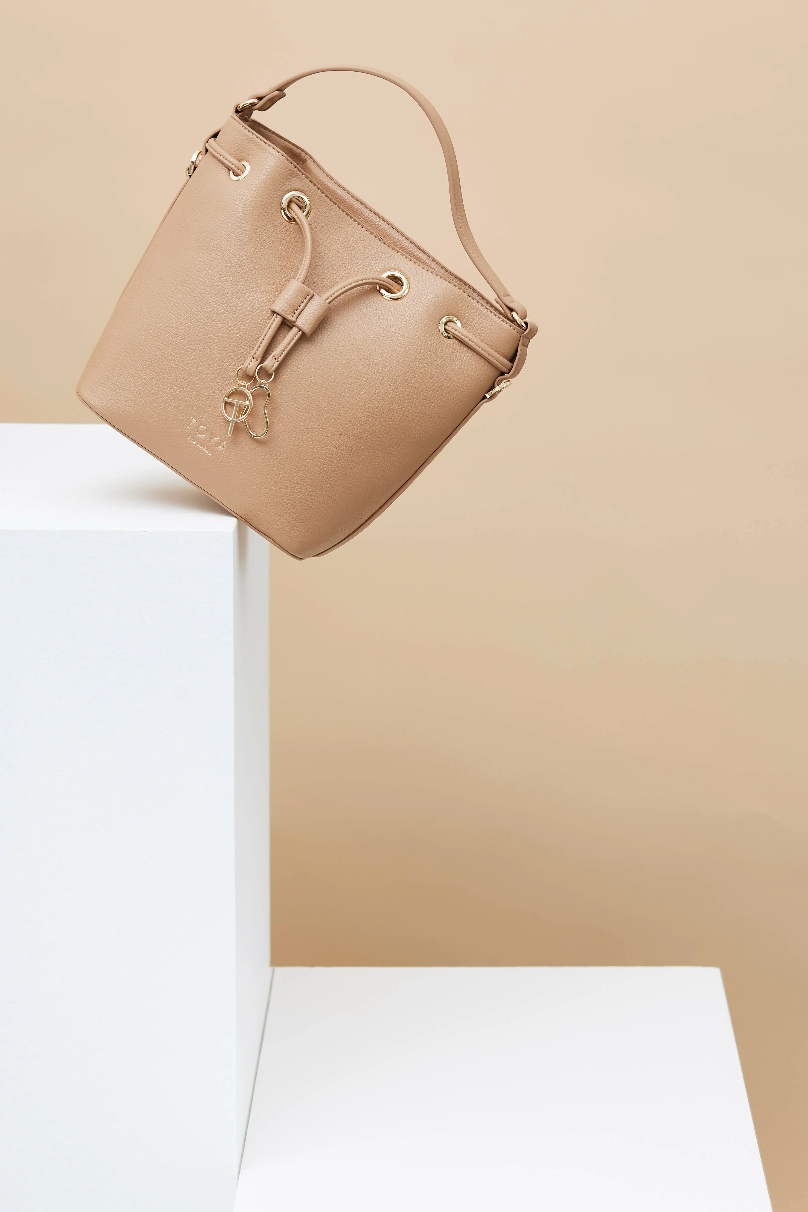 Sorrento Drawstring Bucket Bag Nude