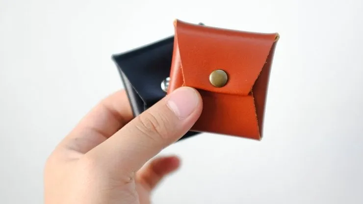 Square Coin case (Brown Leather) by Gentle Magic - Trick