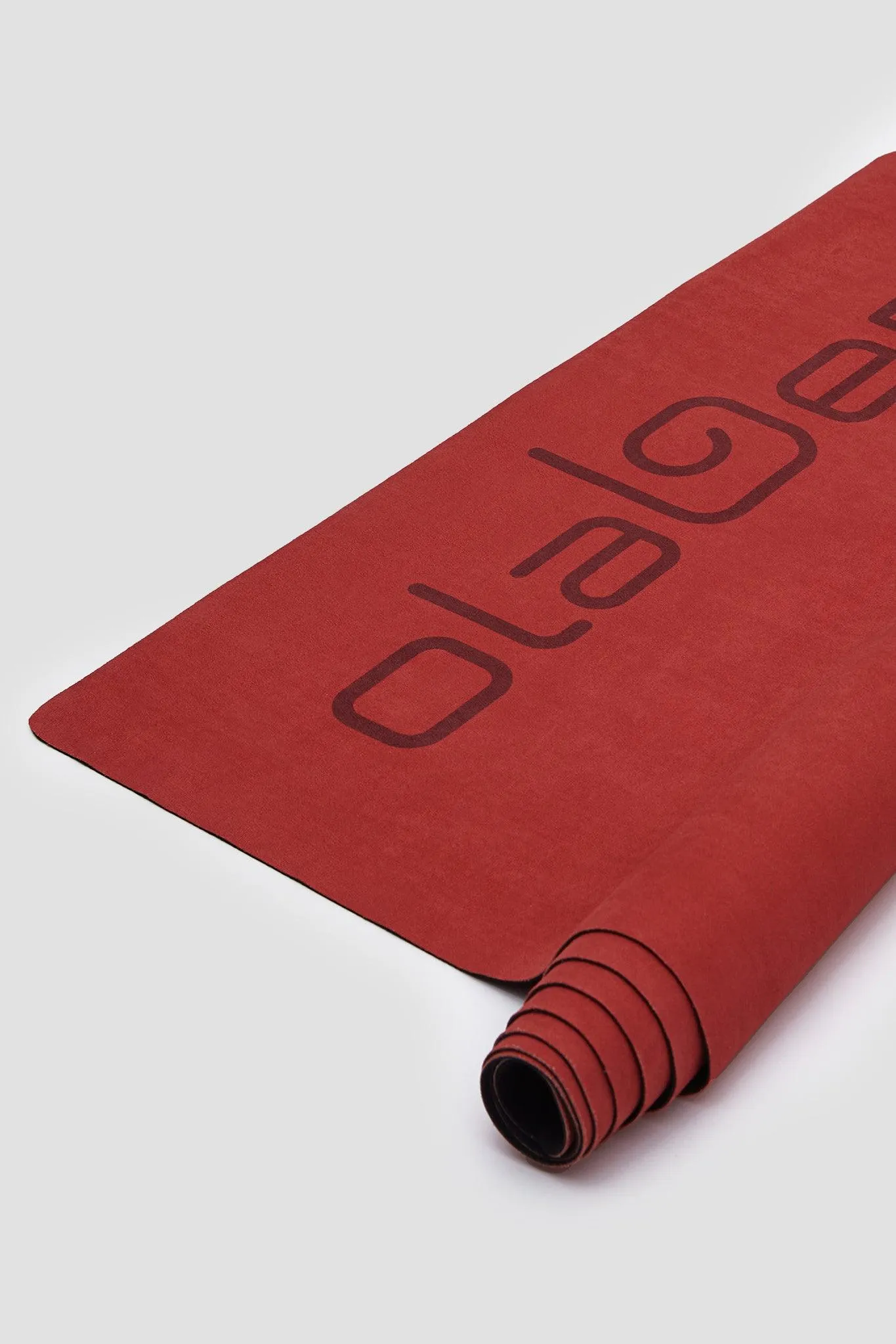 Suede Foldable Travel Yoga Mat - Red