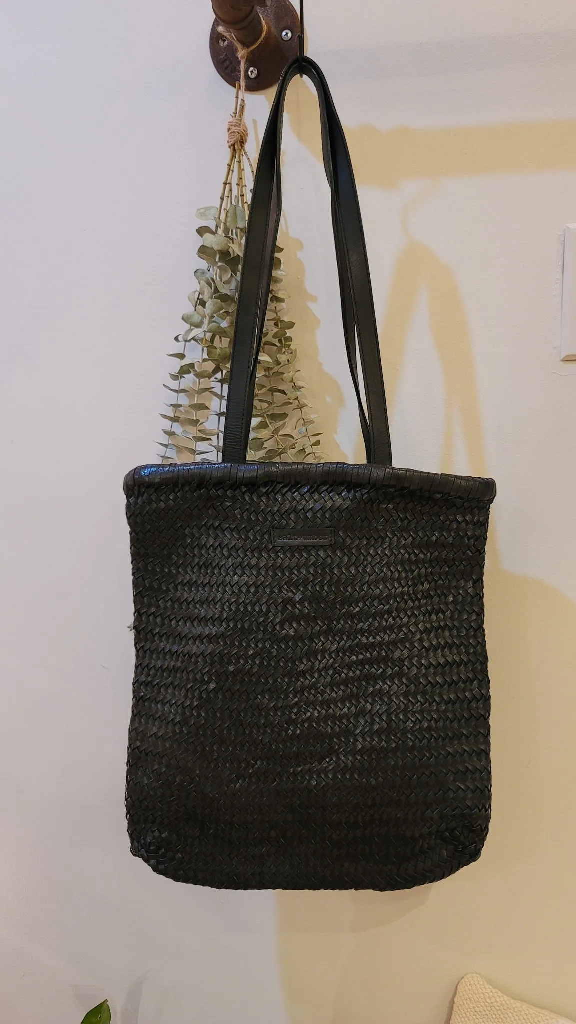 The Viento Leather Tote - Black